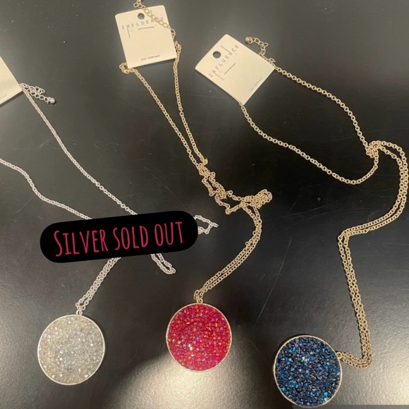 Sperry Jewelry - Women's Glitter Pendant Necklace in Silver, Fuchsia, & Blue-16” Long